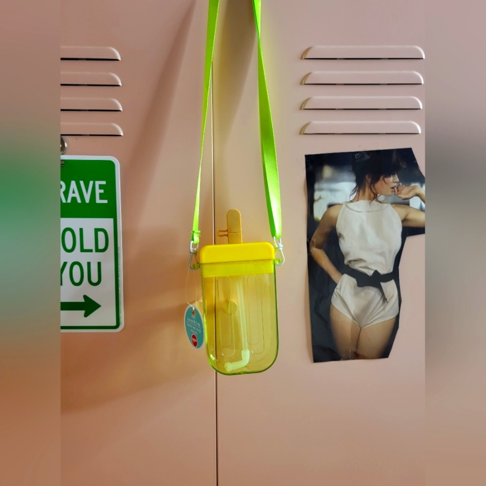 NWT Yellow/Green Popsicle Canteen W/built In Straw